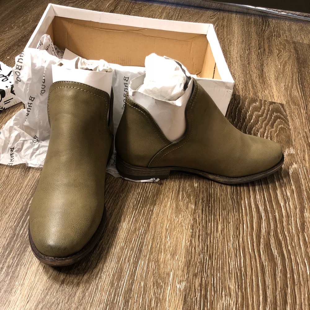 Brand New Bamboo Military Green Booties size 6